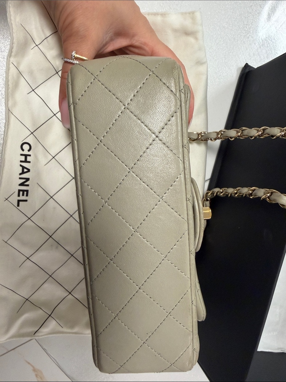 Classic Single Flap Bag Quilted Lambskin Mini Grey - Picture 7 of 10